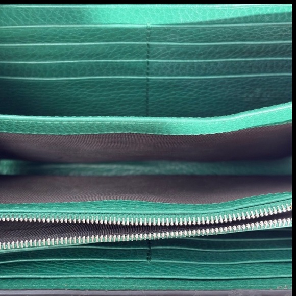 Gucci Green Leather Bag with Silver Chain - Picture 10 of 12